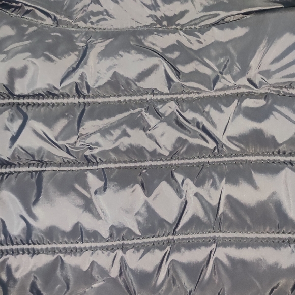 Stormtech City of FSJ puffy vest XL - Picture 3 of 3